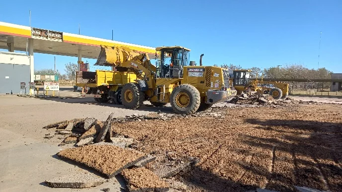 Obras de Hormigón y Pavimento Asfaltico en Estación de Servicio Shell.