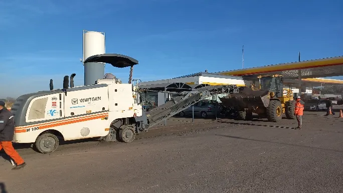 Obras de Hormigón y Pavimento Asfaltico en Estación de Servicio Shell.